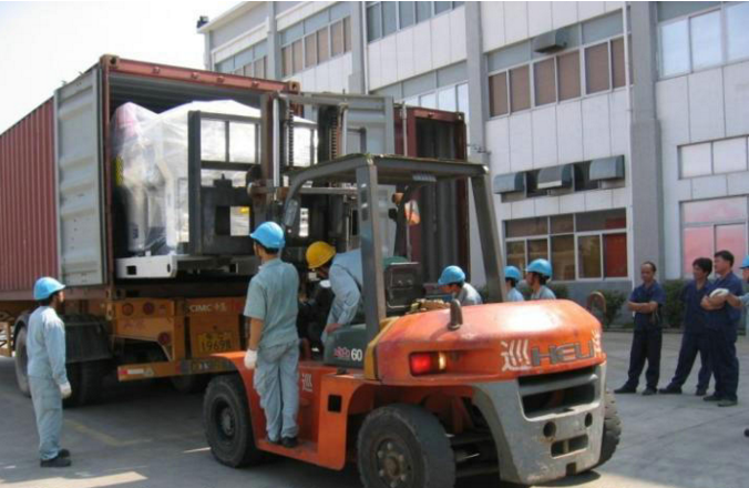 設備搬運